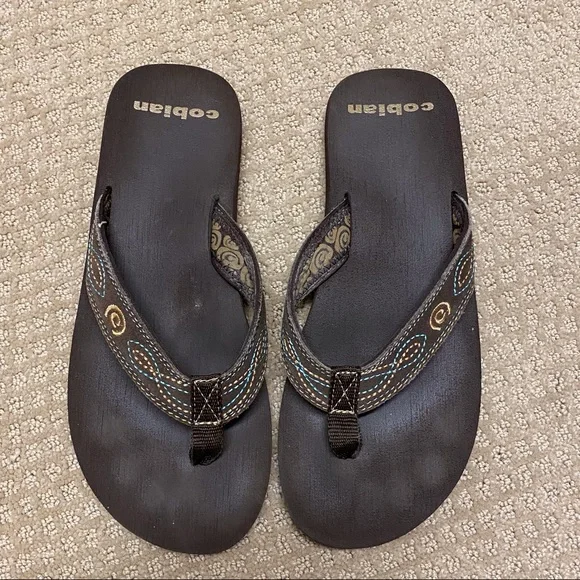 Cobain Brown Flip Flops w/ Turquoise Embroidery - Picture 2 of 7